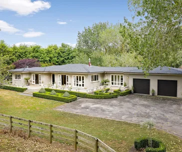 Horse owners will fall in love with this charming Waiau Pa property