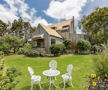 This 4-bedroom Pukekohe homestead for sale is a hidden gem
