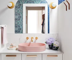 This luxurious ensuite proves you can go bold in a small space