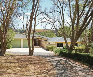 This 34 acre property in Pokeno can offer you the most idyllic lifestyle
