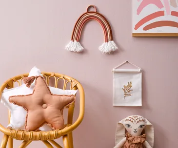 How to DIY a sweet rainbow wall hanging with rope