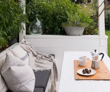 10 easy ways to boost your mood while staying at home