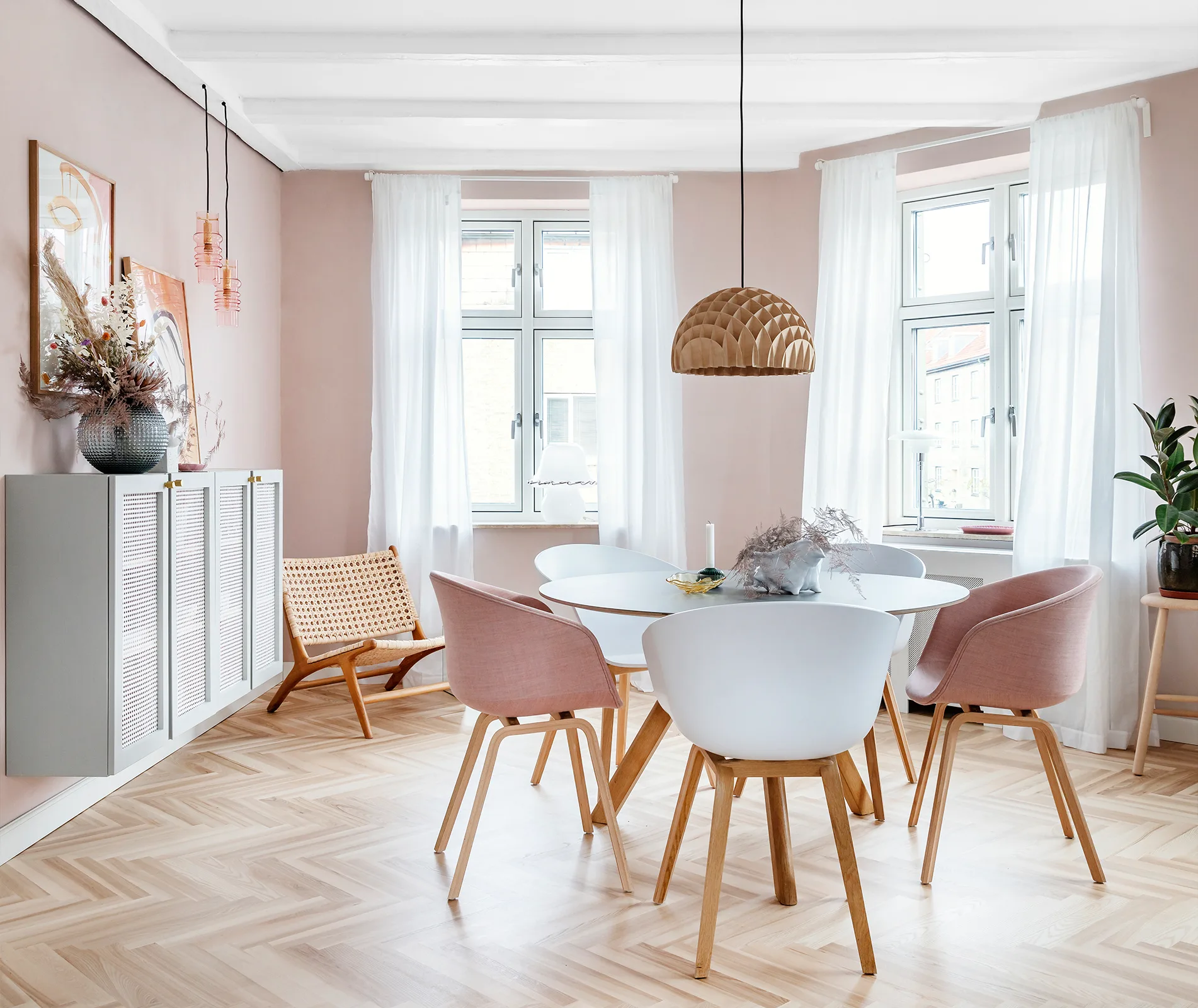 11 tips on how to paint walls like a professional