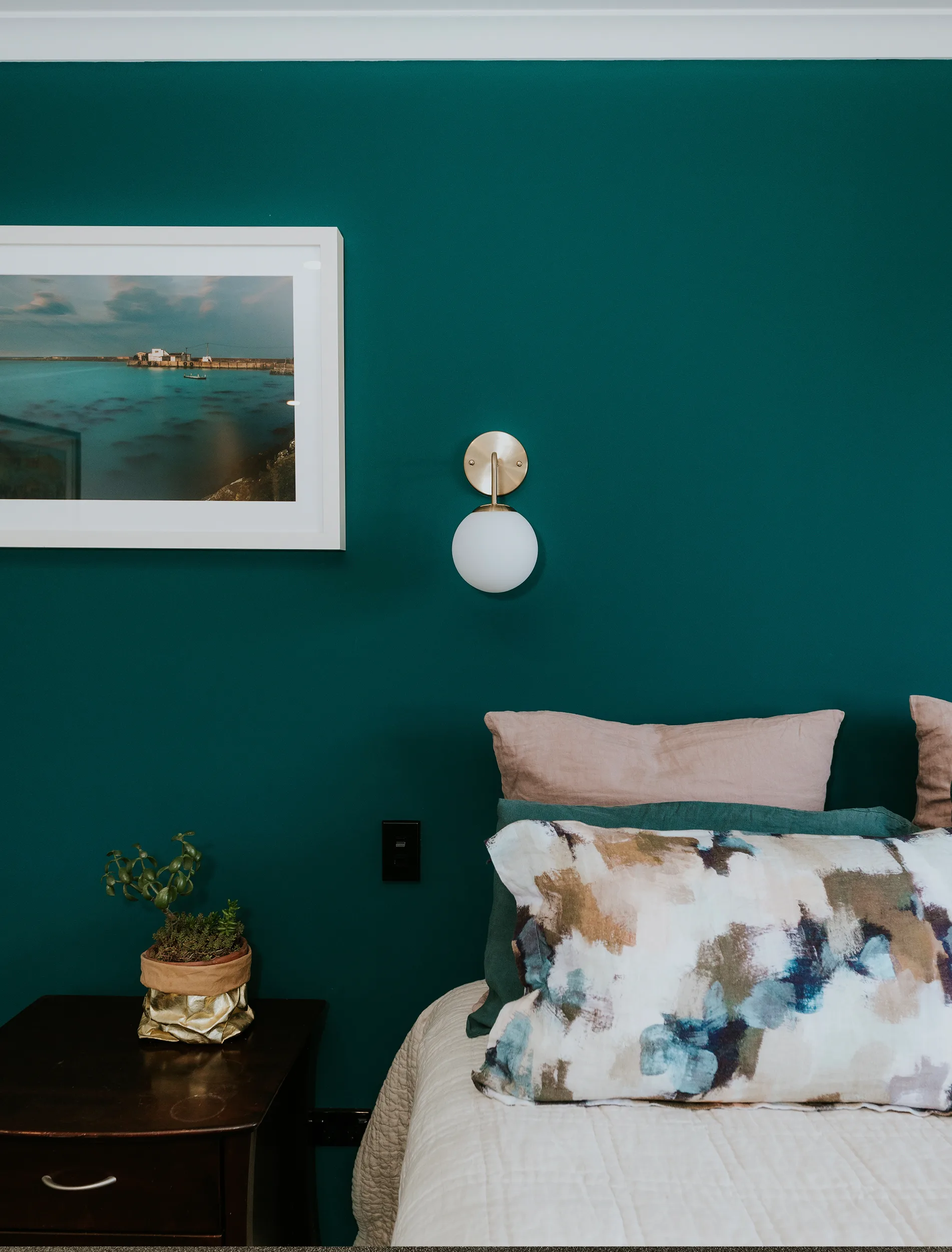 Resene colour home awards, bedroom feature wall
