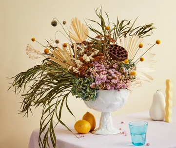 How to create a stunning dried flower arrangement at home