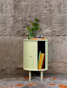 How to make a bedside table out of bread bins