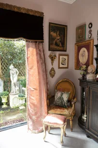 Shop their style: Vive la vintage