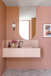 10 tips to makeover your bathroom on a budget