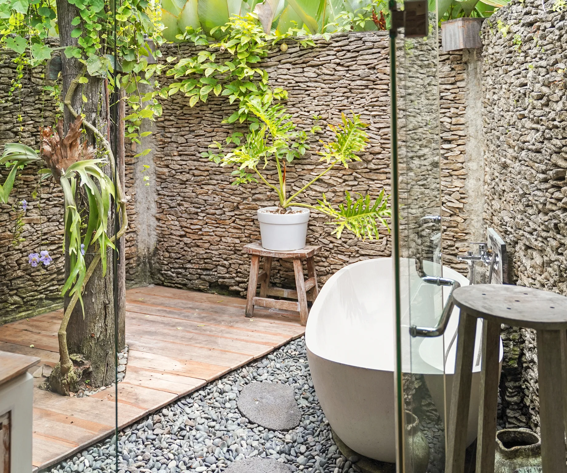 Capture the concept of indoor-outdoor flow with these expert tips