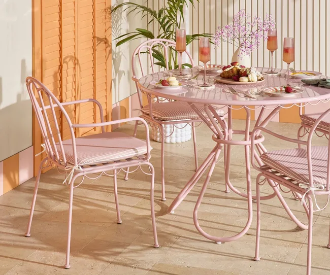 Pink outdoor dining set