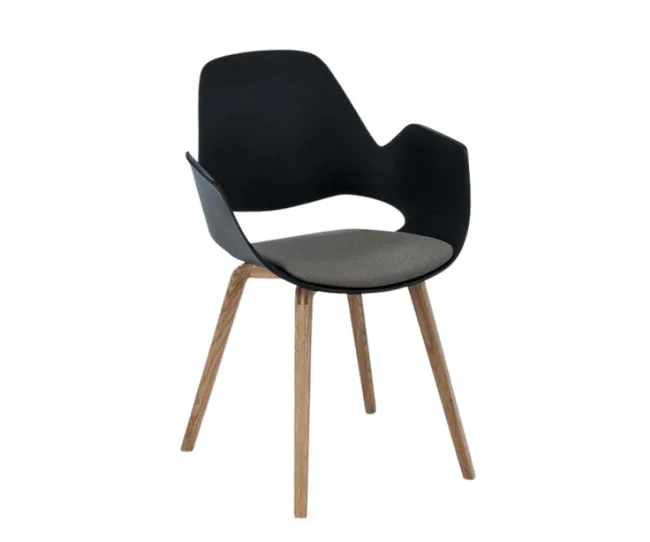 Black modern chair with wooden legs and curved backrest, featuring a cushioned gray seat.