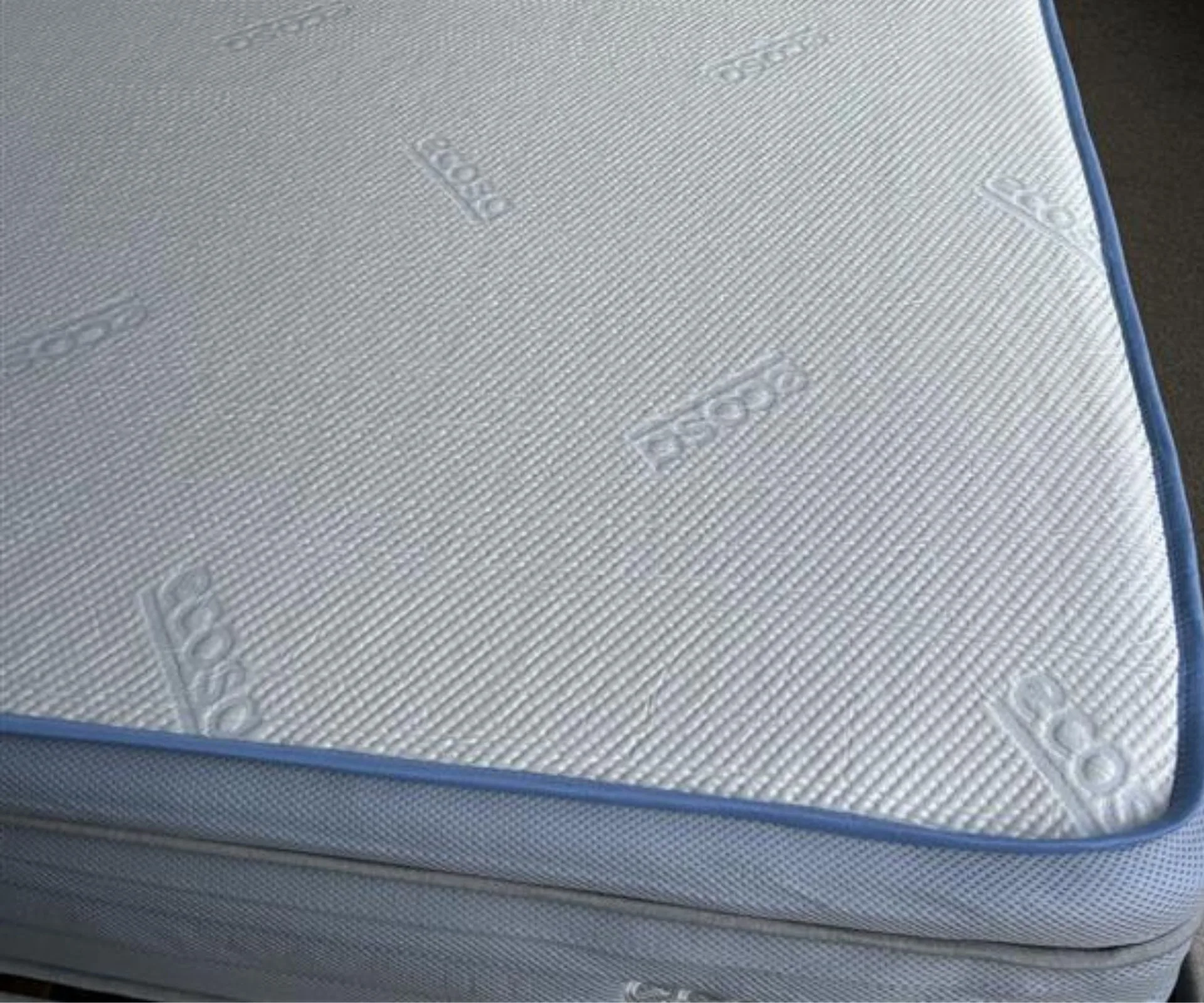 Close up of the Ecosa CoolComfort mattress