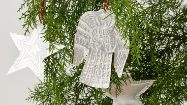 Christmas craft: Two decoration ideas you can make at home