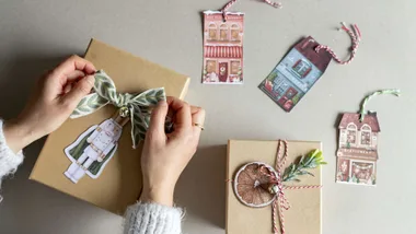 Sue Pat’s whimsical stationary cleverly captures the wonders of Christmas