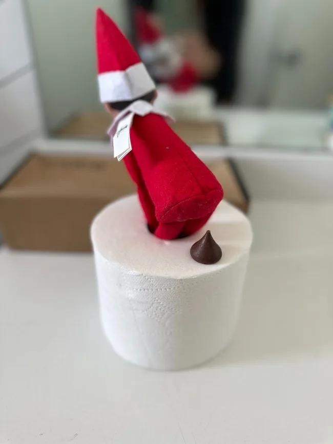 Elf on the Shelf going to the toilet on toilet paper