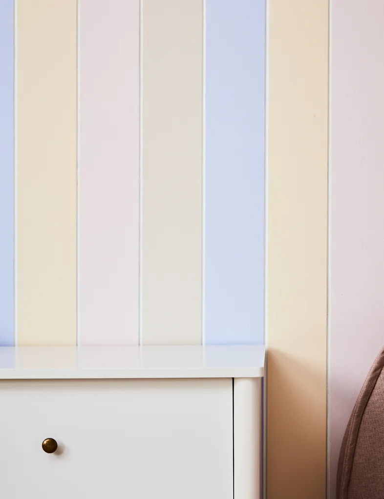 Striped wall using sorbet shades
