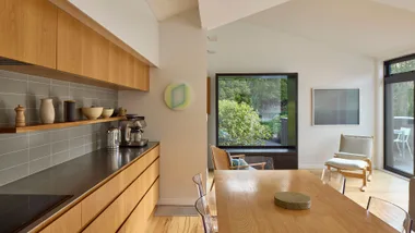 The eye-catching Vantage Metro Series custom window with its framed window seat