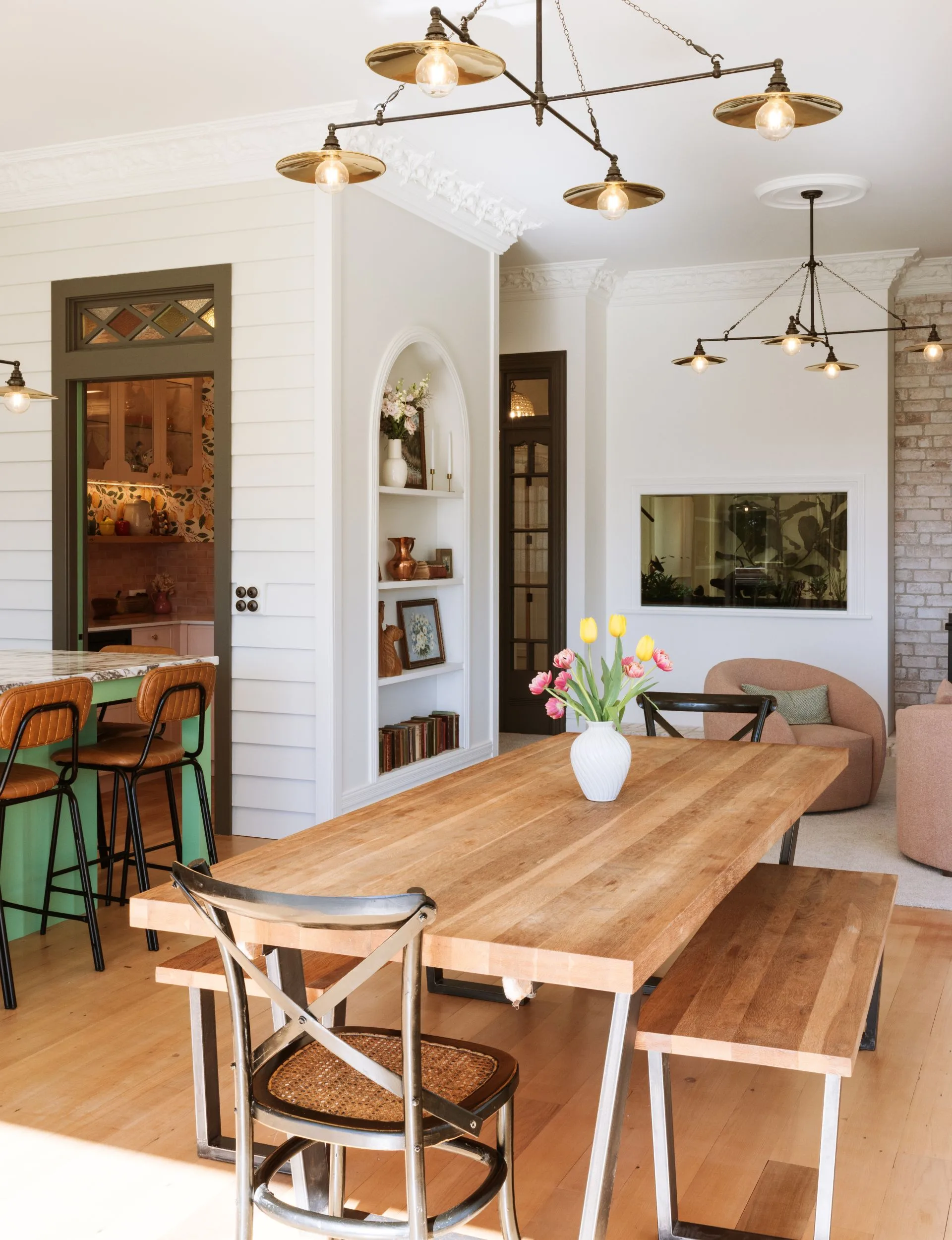 dinning room with flowers