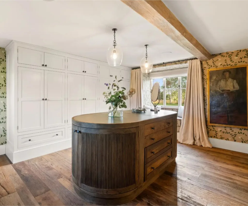 The dressing room inside Ellen Degeneres' house