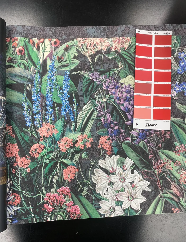 Frist step, we chose a floral wallpaper from Resene and pink paint