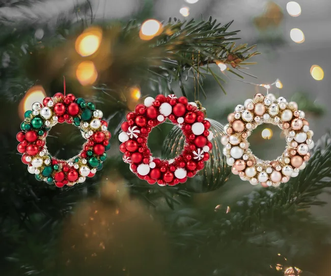 Bauble Wreath - Assorted