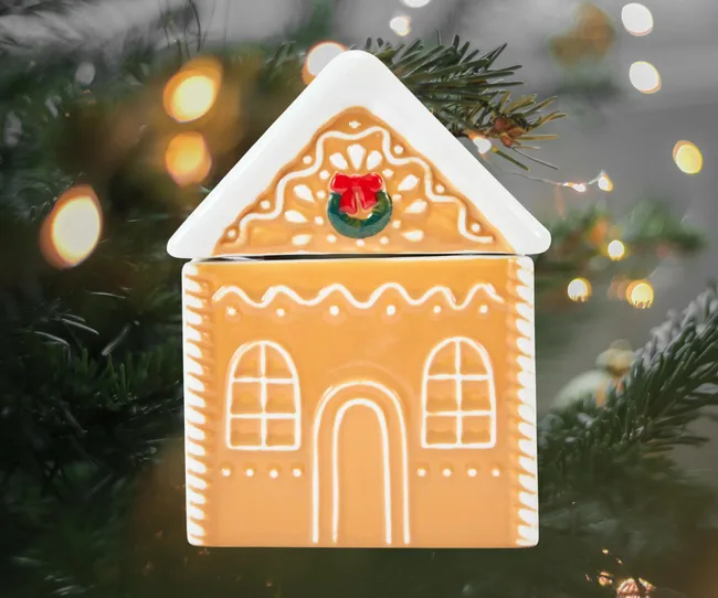 Christmas Gingerbread Ceramic Candle