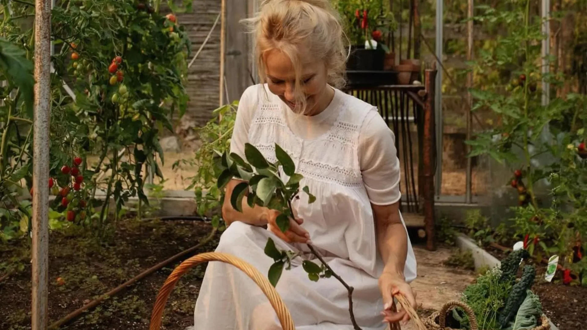 Pamela Anderson’s gardening guide is pure joy 