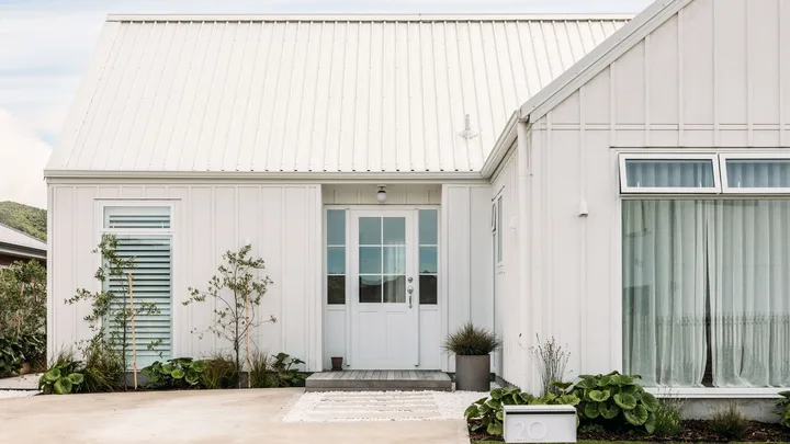 Minimalism takes centre stage in this modern Wainuiomata barn