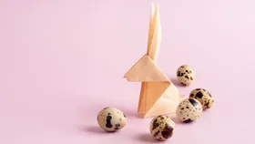 DIY origami Easter bunnies