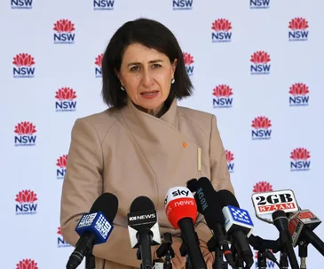 Restaurants in Greater Sydney and surrounds face another week of takeaway trade as NSW lockdown extended