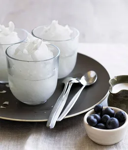 Elderflower ice with blueberry and coconut