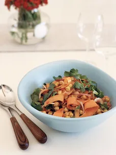 Organic chickpea and olive oil salad with Chinese flavours