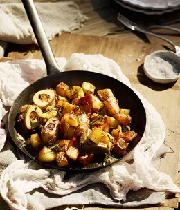 Potatoes with bone marrow and rosemary