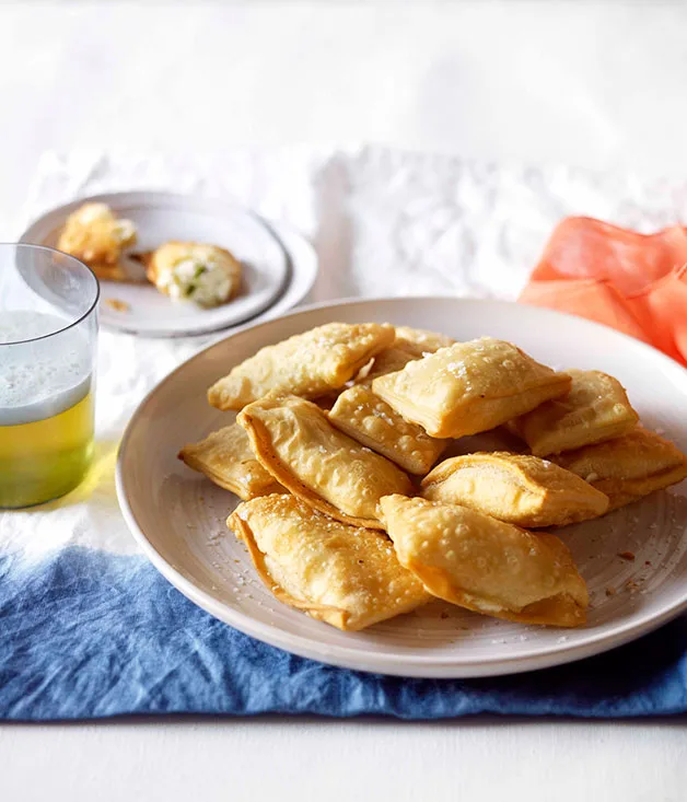 Cheese and mint kalitsounia