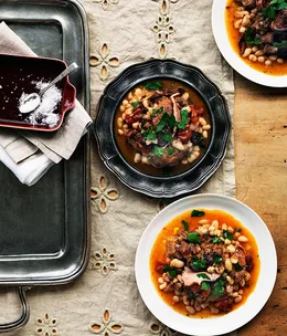 Lamb with white beans and garlic