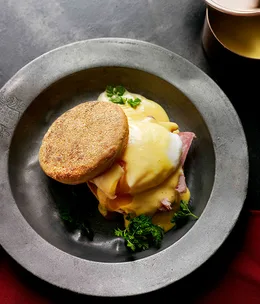 Eggs, ham and English muffins