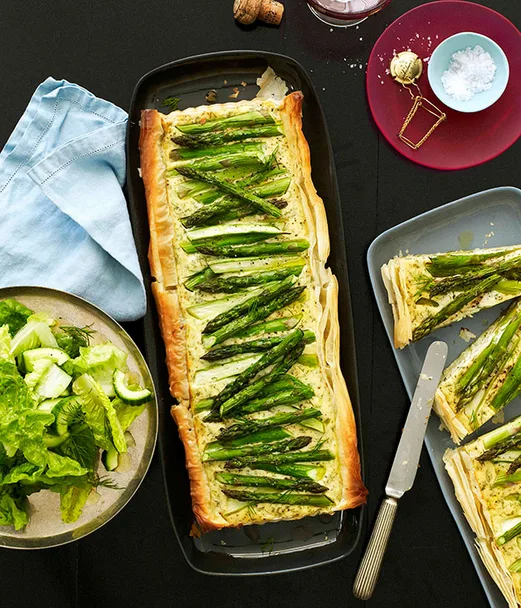 Asparagus, dill and onion tart