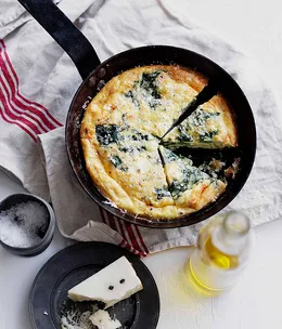 Rocket, ricotta and pecorino frittata