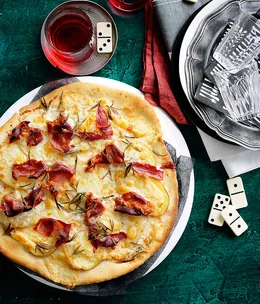 Potato and prosciutto pizza