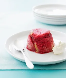 Raspberry sponge puddings
