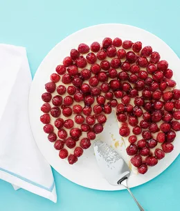 Raspberry and goat’s curd cheesecake