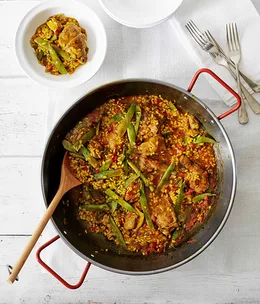 Rice with chicken and runner beans (Arroz de perol)