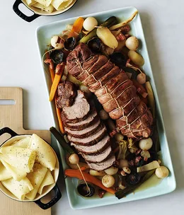 Veal stracotto with root vegetables and pasta