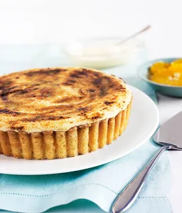 Glazed lemon tart with caramelised oranges