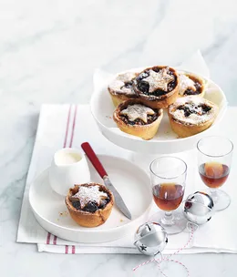 Fruit mince tarts