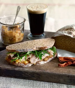 Roast pork and apple sandwich with stout