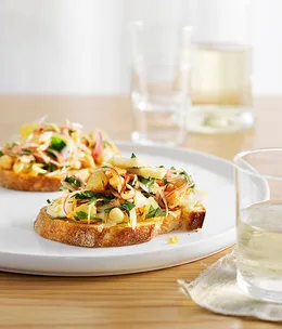 Bacalao tostada with albariño