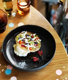 Ginger ice-cream with white chocolate, pistachio, ginger crisp