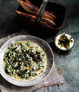 Green risotto with Piave vecchio and sage