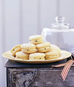 Orange and passionfruit yoyos